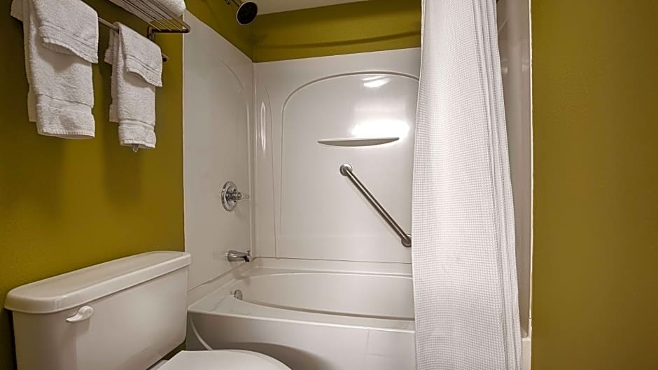 Best Western Plus Gen X Inn