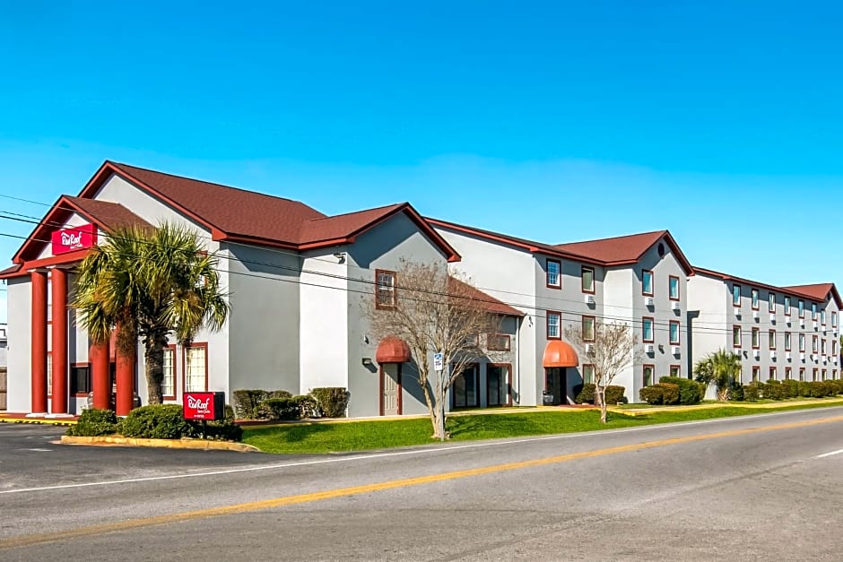 Red Roof Inn & Suites Pensacola-NAS Corry