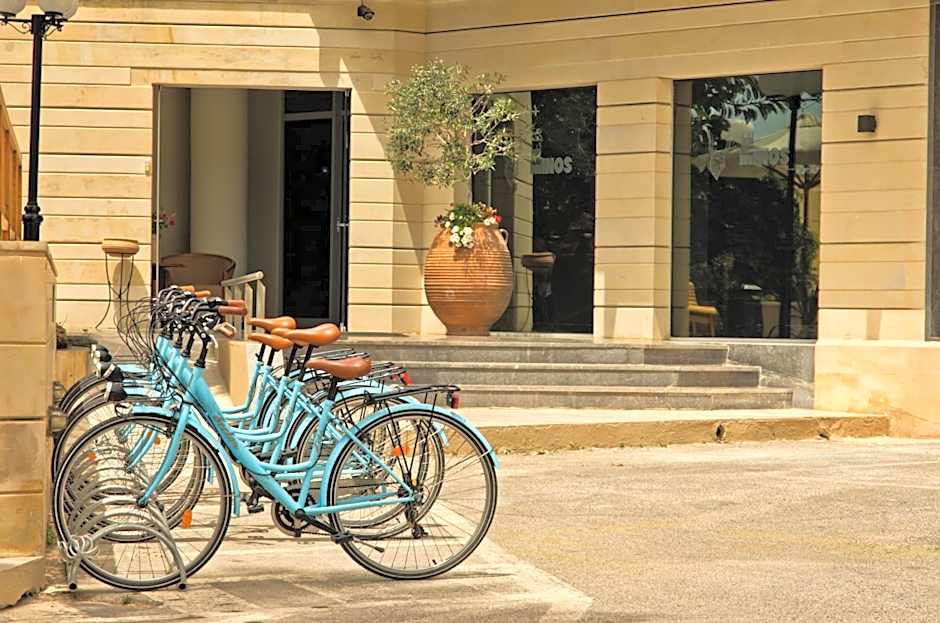 Minos Hotel