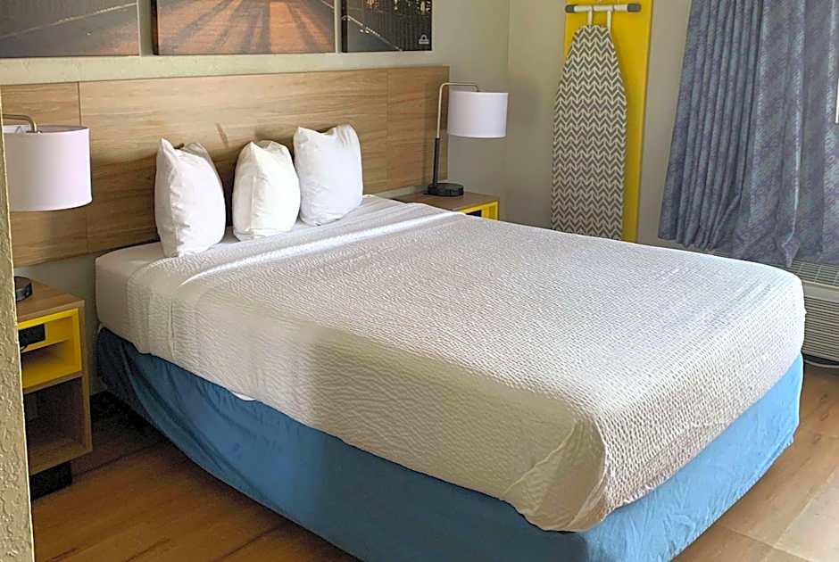 Days Inn by Wyndham Louisville Airport Fair and Expo Center