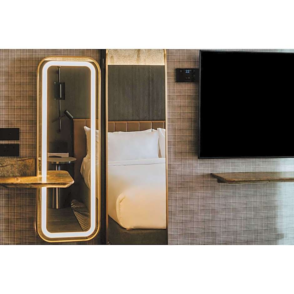 The Motley Hotel Richmond, Tapestry Collection by Hilton