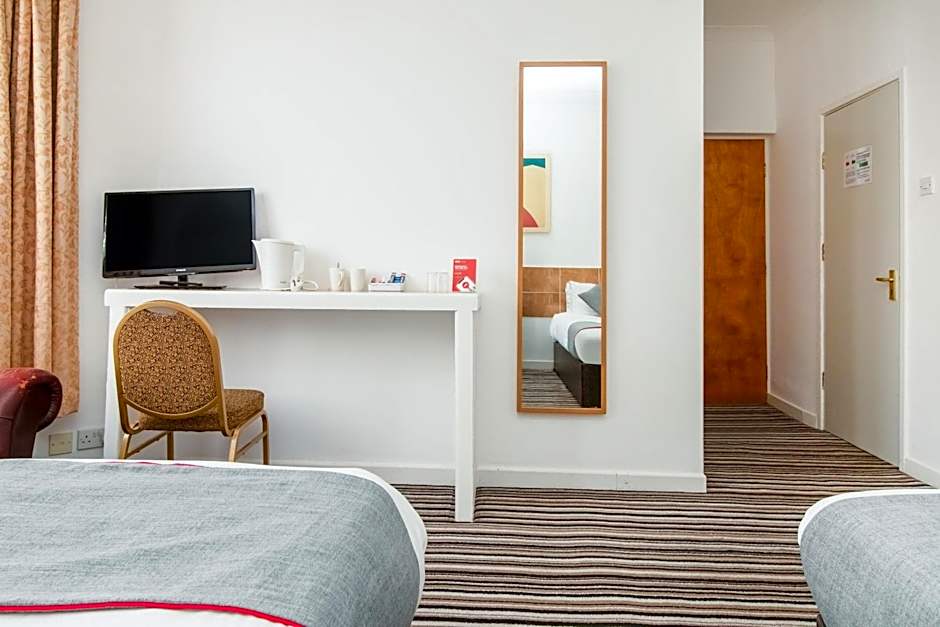 Cardiff Riverside Hotel by Belvilla