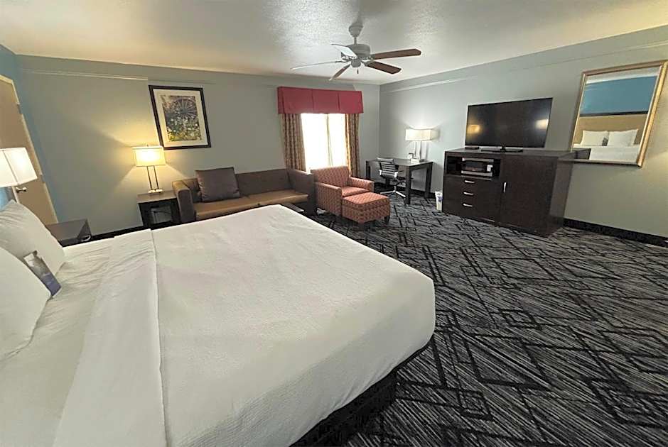 Baymont by Wyndham Litchfield