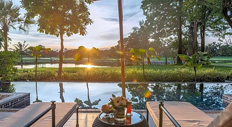 Summit Windmill Golf Suite Hotel at Suvarnabhumi