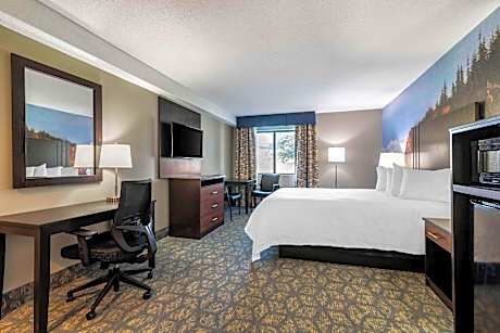 Queen Room with Tub - Disability Access/Non Smoking