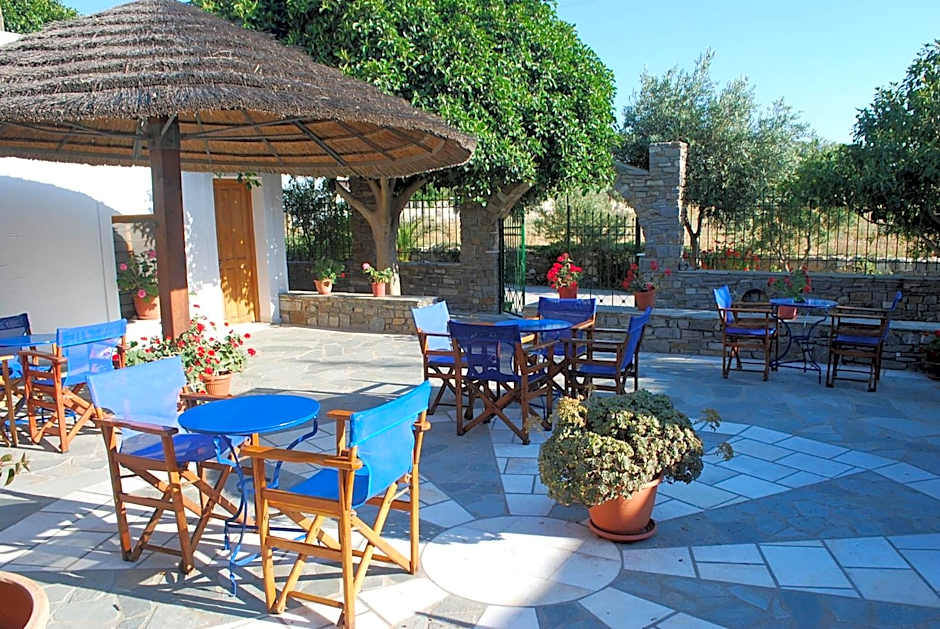 Siroco's Rooms And Studios