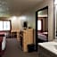 Woodside Dells Hotel & Suites