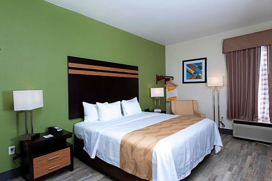 Quality Inn & Suites Mount Vernon