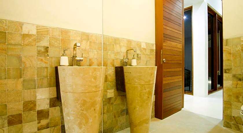 Em Hill Estate Lombok