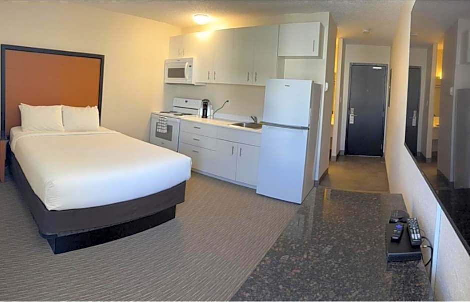Anavada Inn & Suites - Grande Prairie