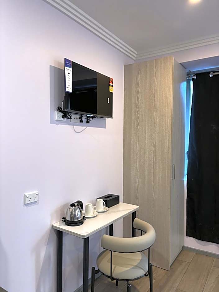 Sydney RiseOn Hotel