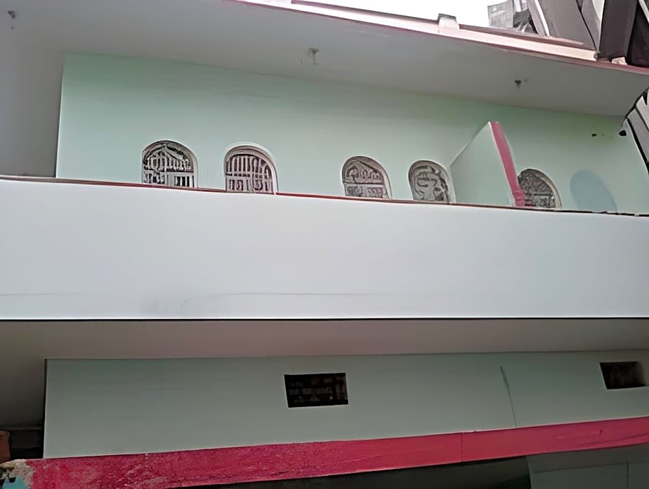 Radiant YMCA Tourist Hostel – Varanasi, VA