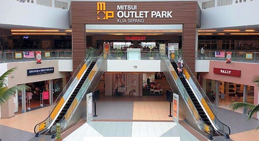 Hostel Black88 Airport Transit - Self Check in