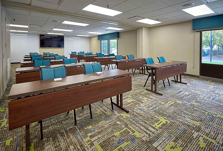 Hampton Inn By Hilton Harrisburg-West