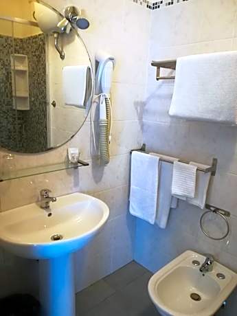 Large Double Room with Balcony and Garden View