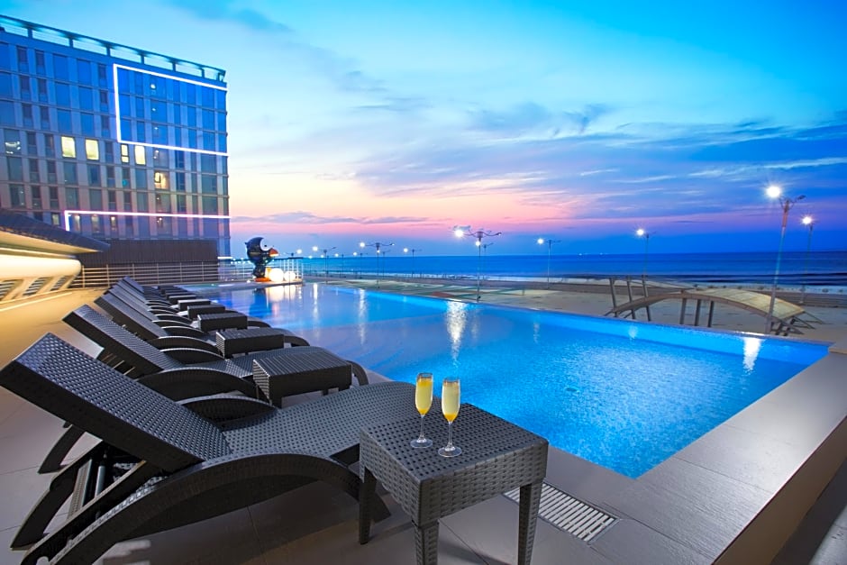 Photo 1 of 50 of Hotel Whistlelark Jeju