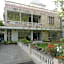 Hotel Tara Niwas