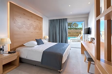 Double or Twin Garden View sharing pool