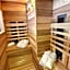 Le VIP Paris - Yacht Hotel