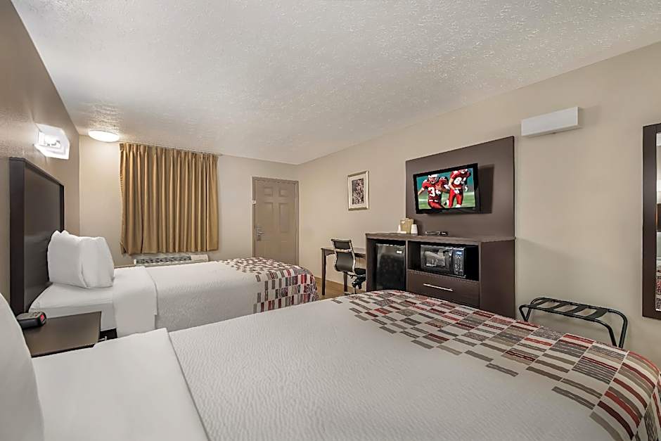 Red Roof Inn Crossville