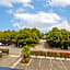 B&B HOTEL CHARTRES Le Forum