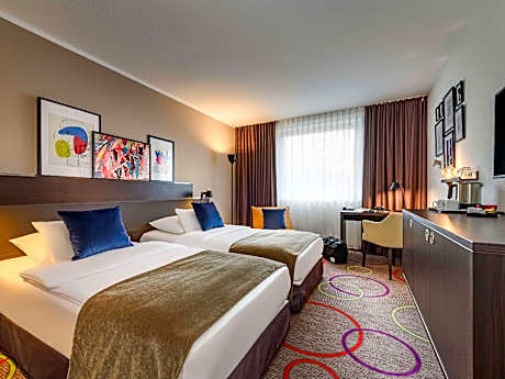 Standard Room with 2 Single Beds