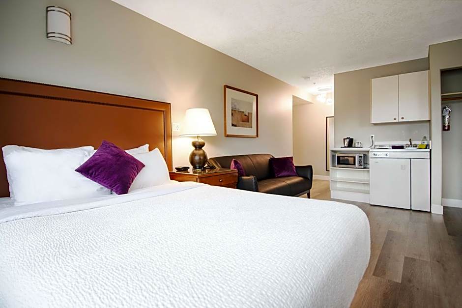 Coast Parksville Hotel