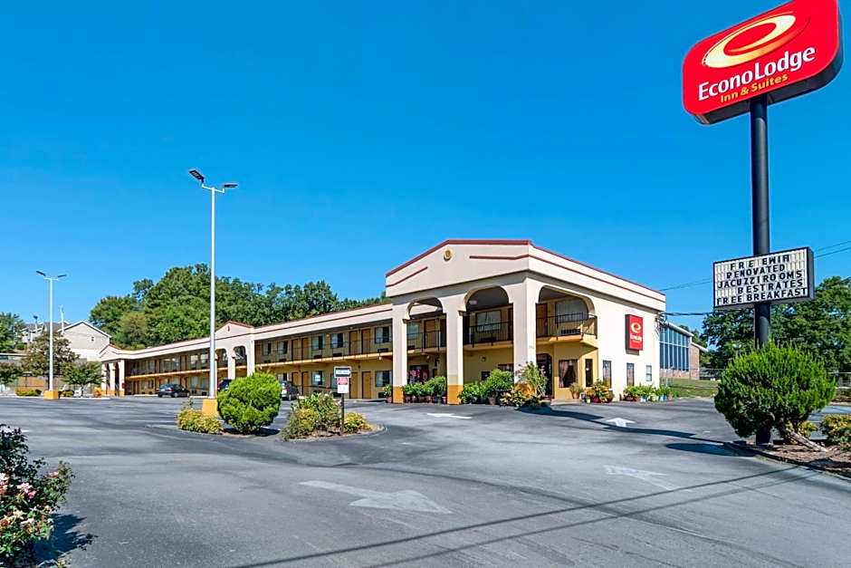 Econo Lodge Inn & Suites