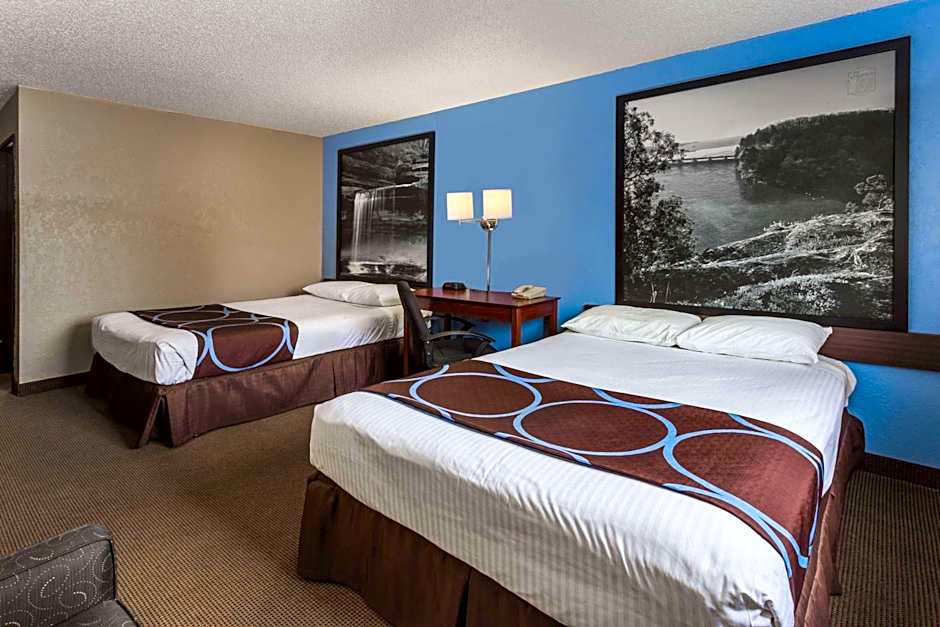 Super 8 by Wyndham Dubuque/Galena Area