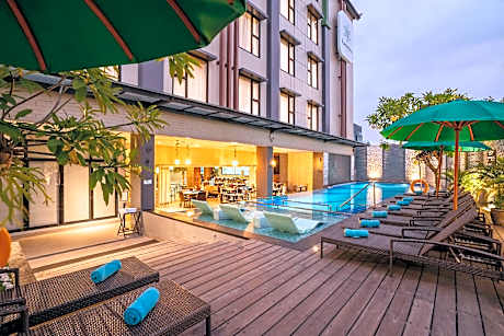 Kamaniiya Petitenget Seminyak