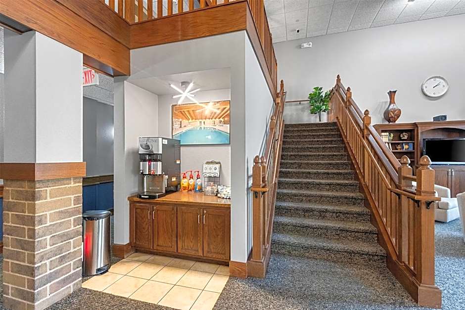 AmericInn by Wyndham Green Bay East