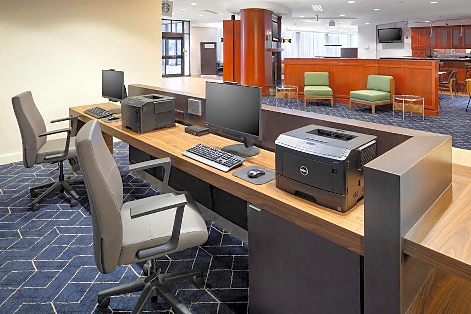 Courtyard by Marriott Shelton