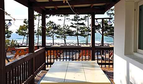 Korean-Style Large Double Ondol Room