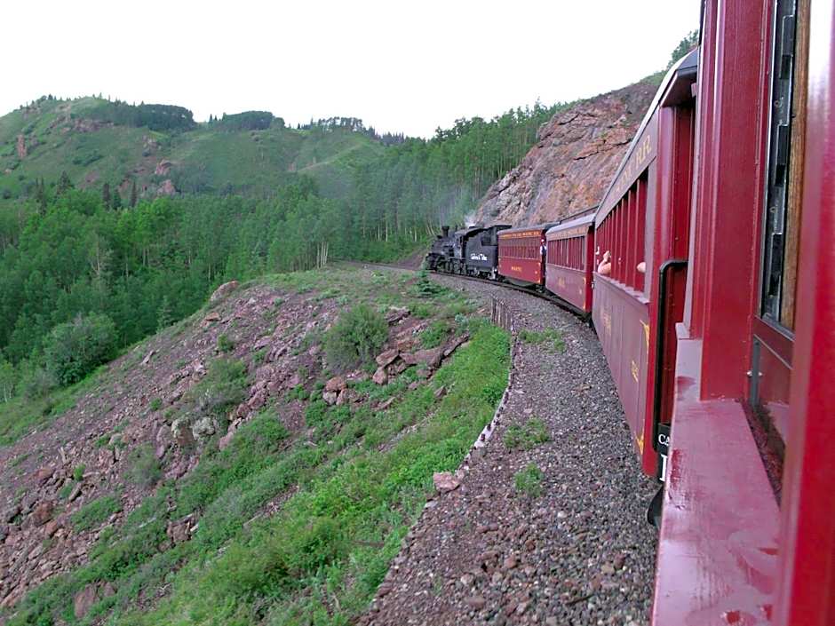 Narrow Gauge Railroad Inn