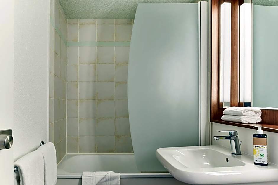 Greet Hotel Versailles - Voisins Le Bretonneux