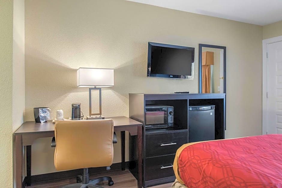 Econo Lodge Freeport - Brunswick Area