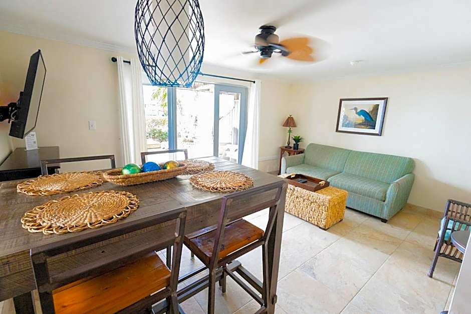 Coconut Palm Inn