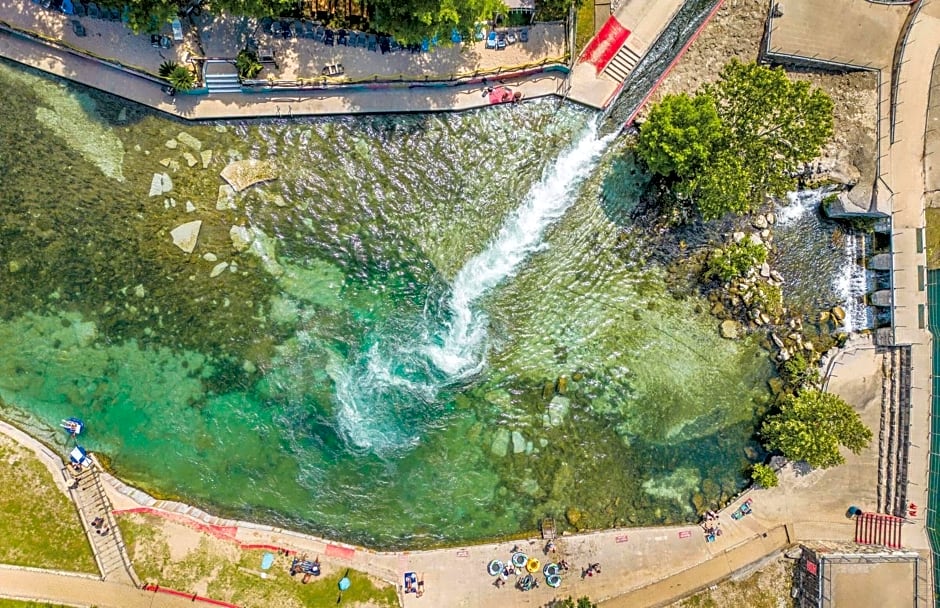 Holiday Inn Express & Suites New Braunfels By IHG