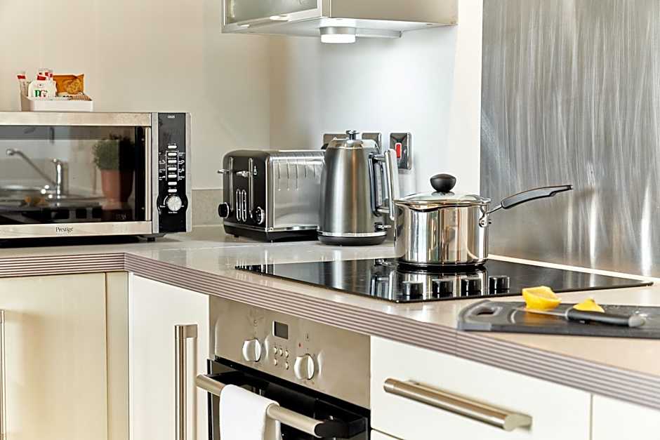 ShortstayMK Vizion apartments, with free superfast wi-fi, parking