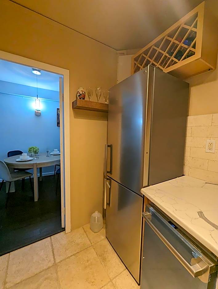 Fully renovated Manhattan gem