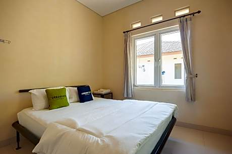 Urbanview Resort Adang Zecky Cisarua Puncak by RedDoorz