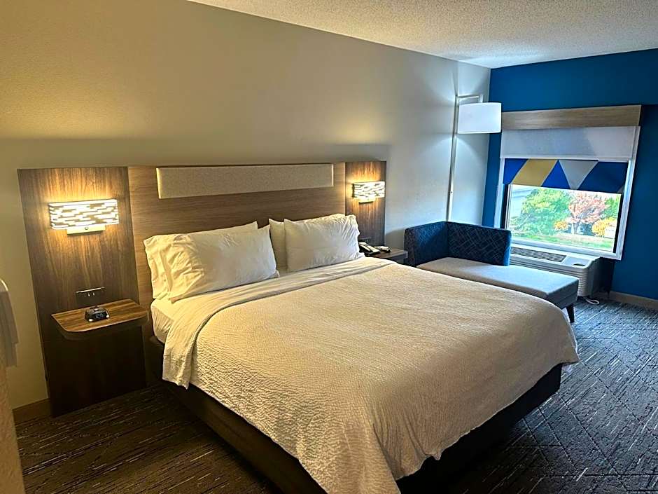 Holiday Inn Express Hotel & Suites West Chester By IHG