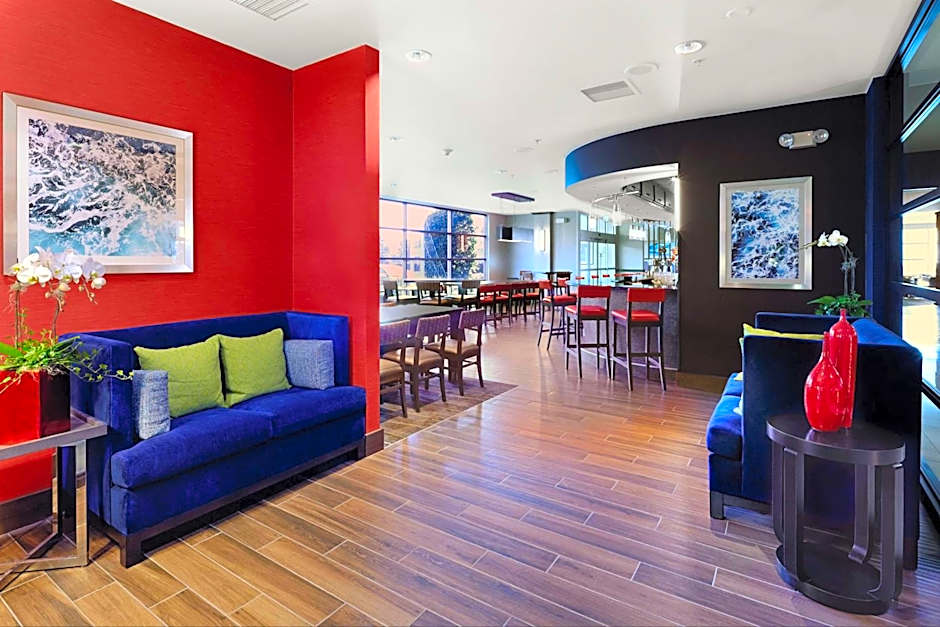 DoubleTree by Hilton San Francisco Airport North Bayfront