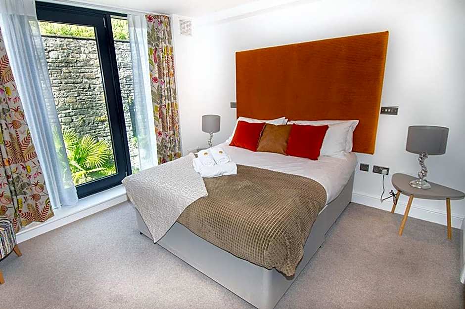 Beachcliff Rooms & Apartments