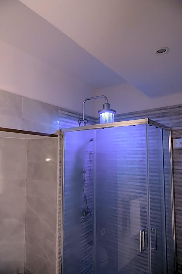 Yes I Know My Room - Magica Napoli