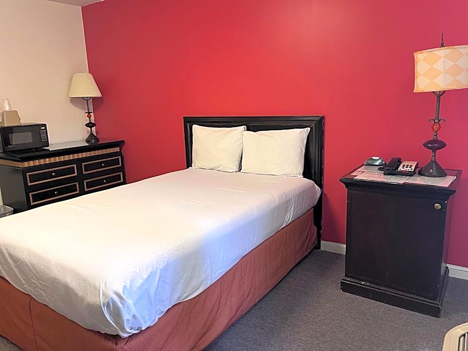 Ramada by Wyndham Williston