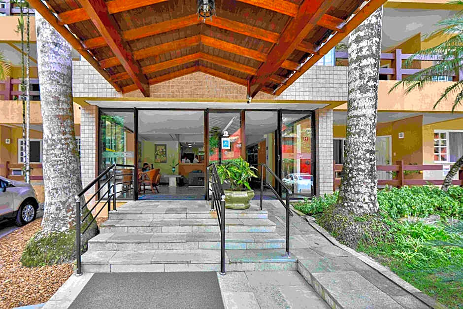 FABULOSO FLAT 225, 2 PISCINAS climatizadas, internet particular 500m Bertioga, Riviera de São Lourenço Flat Duplex inteiro, Adega, cozinha equipada completa serviço de hotelaria, serviço de praia nos finais de semana