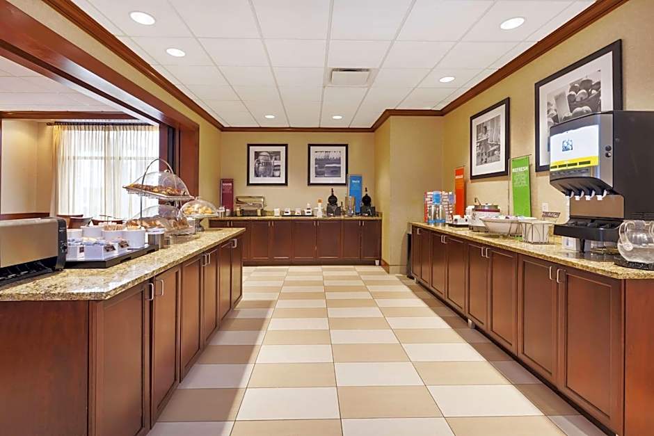 Hampton Inn By Hilton Detroit/Southgate
