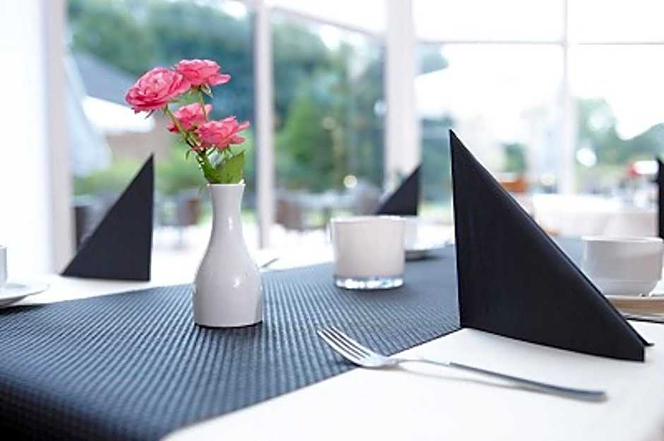 Hotel Daenischer Hof Altenholz by Tulip Inn