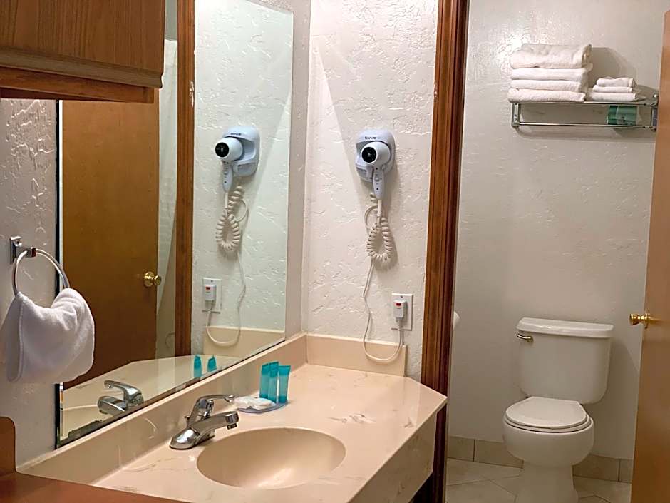 Red Carpet Inn Medford